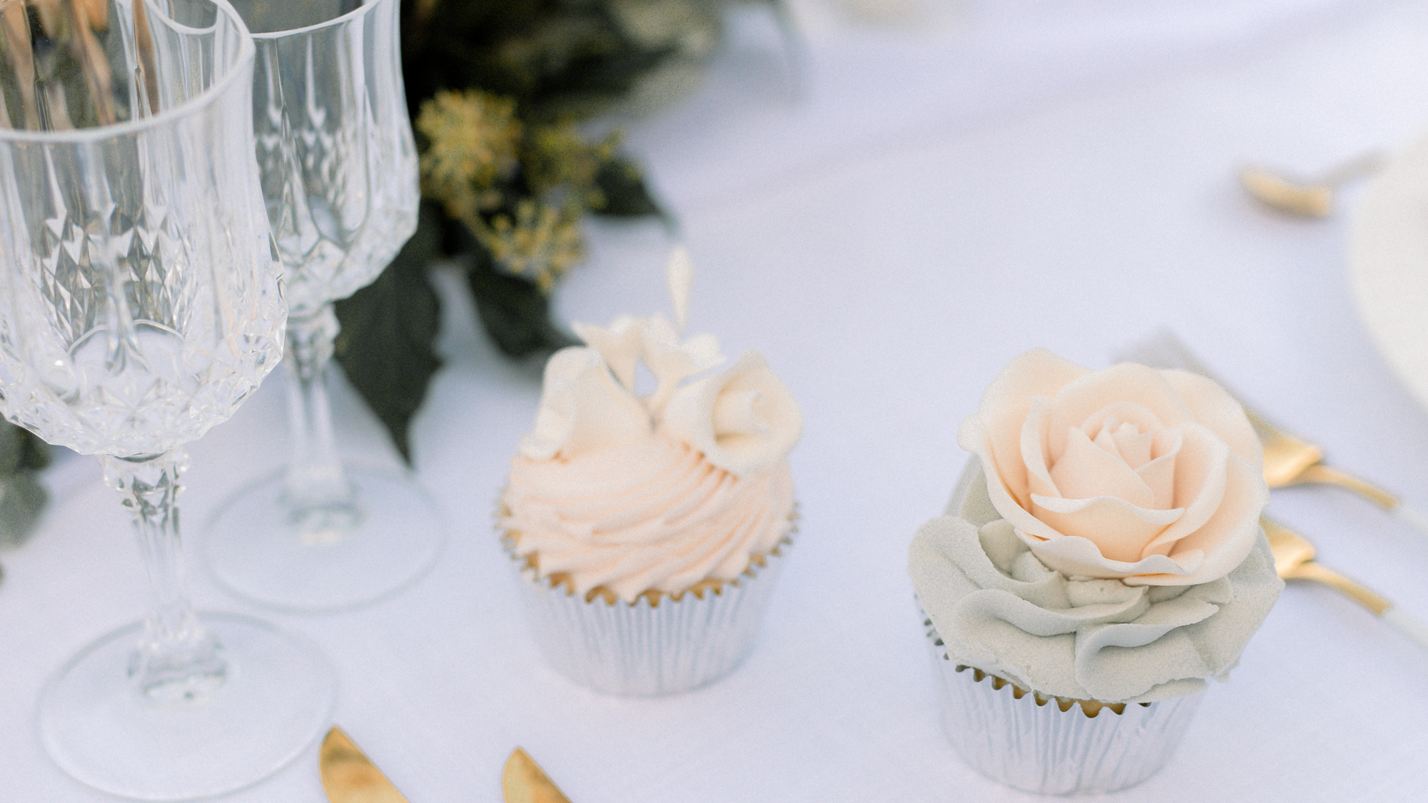 Studio Cakes_Designer Wedding Cupcake Supplier Brisbane.png__PID:e1f6b495-3a0c-4739-b416-f80e8c522c64