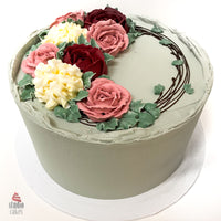 Piped Floral Wreath Cake Class